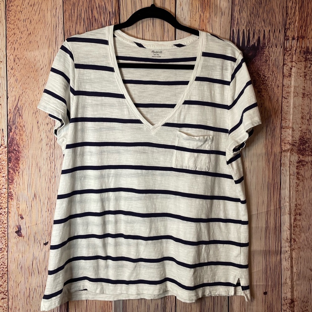 Madewell Navy and White Striped Short Sleeve Tee with pocket, size XL